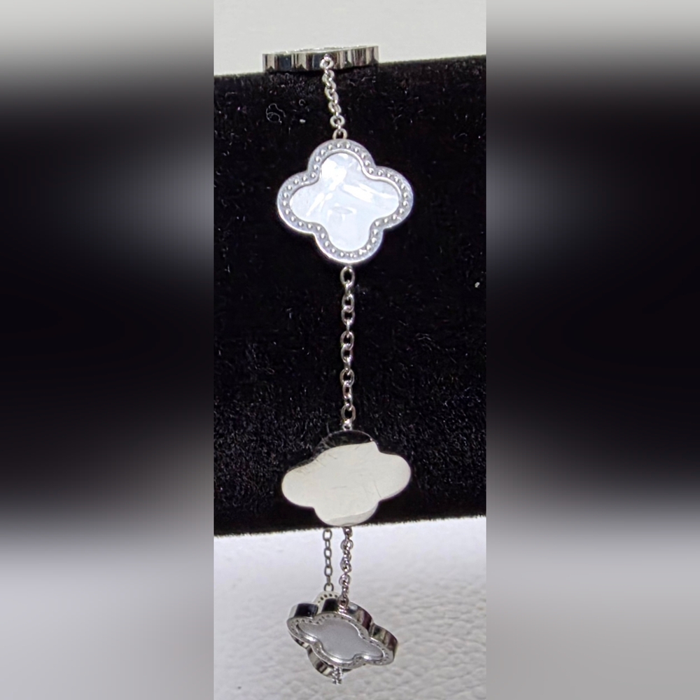 18k White Gold Plated Titanium Steel Mother Of Pearl Clover Bracelet NWOT